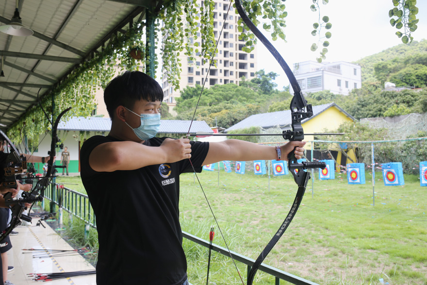 紐酷同事射箭體驗(yàn)3